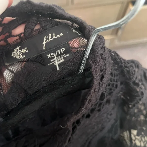 Lace top with mock neck - Picture 2 of 2